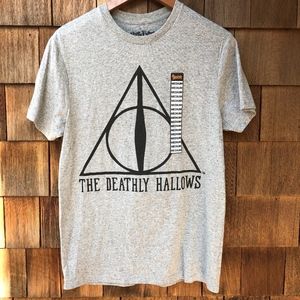 NWT Harry Potter The Deathly Hallows T-shirt(M)